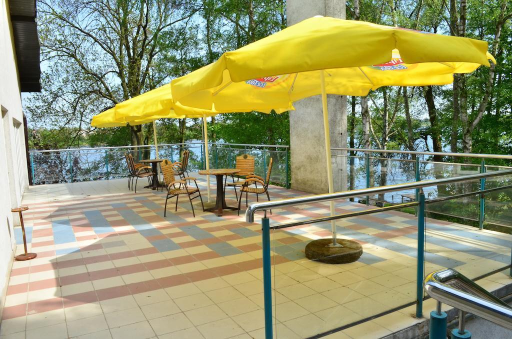 Hotel Mikorzyn Slesin  Exterior photo